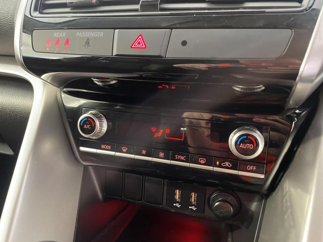 Photo '31' of Mitsubishi Eclipse Cross