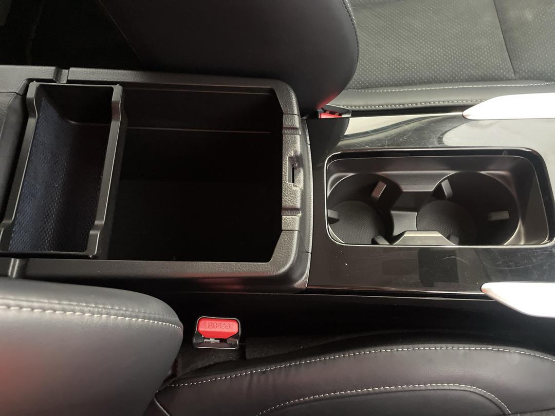 Photo '33' of Mitsubishi Eclipse Cross