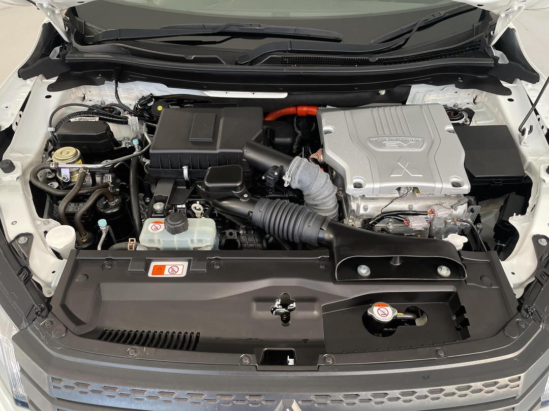 Photo '13' of Mitsubishi Eclipse Cross