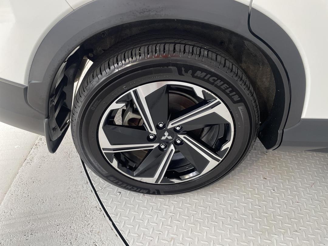 Photo '12' of Mitsubishi Eclipse Cross