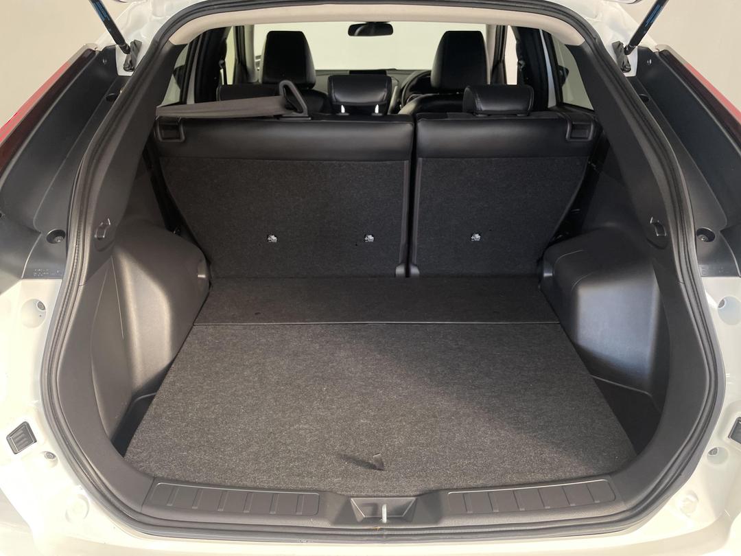 Photo '14' of Mitsubishi Eclipse Cross