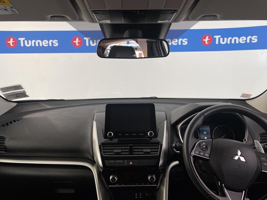 Photo '17' of Mitsubishi Eclipse Cross