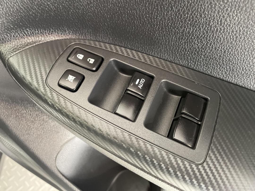 Photo '24' of Mitsubishi Eclipse Cross