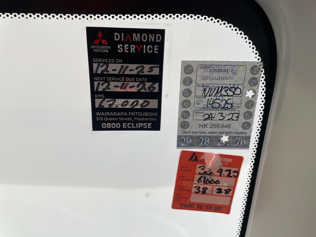 Photo '34' of Mitsubishi Eclipse Cross