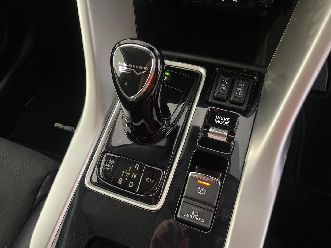 Photo '32' of Mitsubishi Eclipse Cross