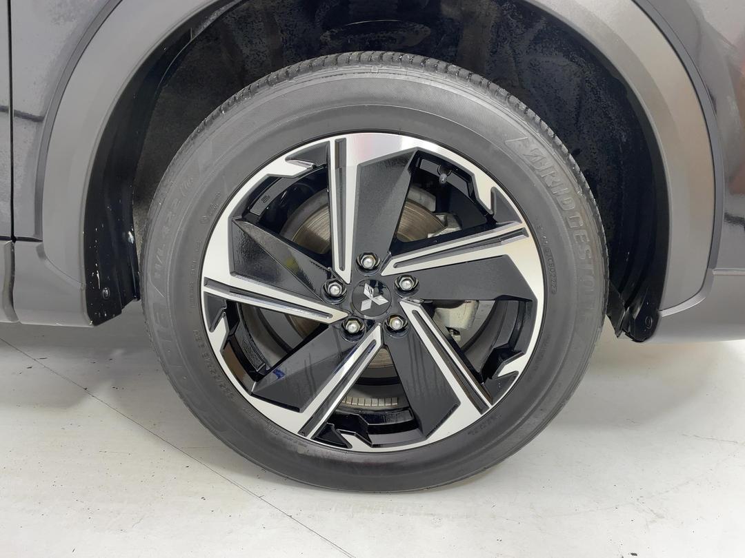 Photo '9' of Mitsubishi Eclipse Cross