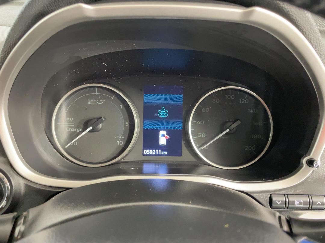 Photo '21' of Mitsubishi Eclipse Cross