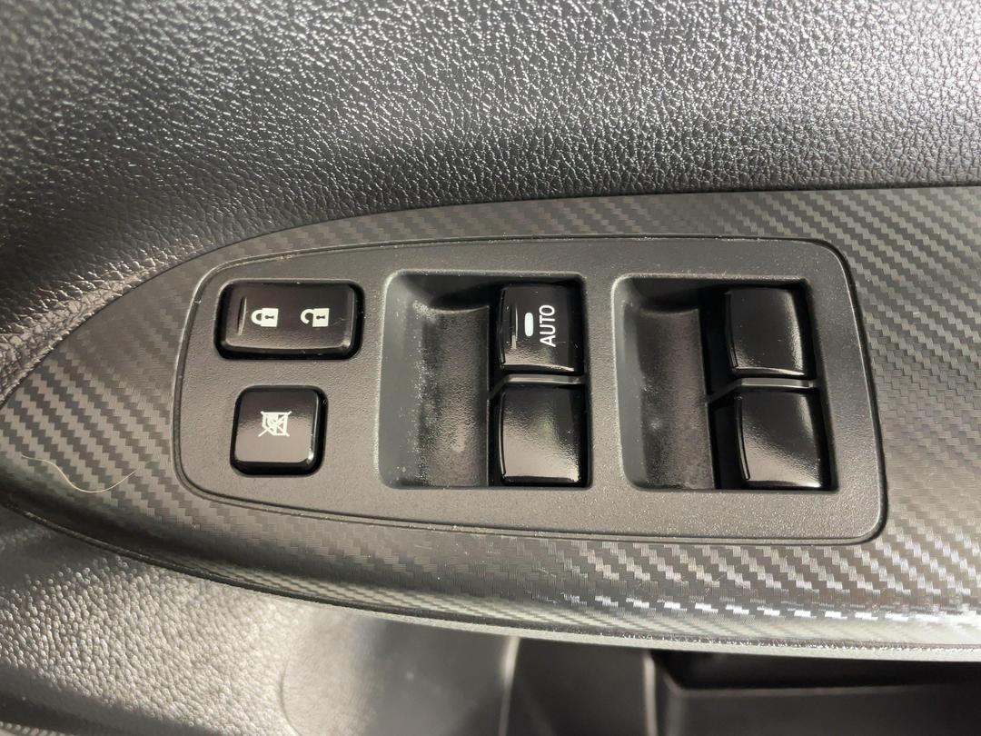 Photo '24' of Mitsubishi Eclipse Cross