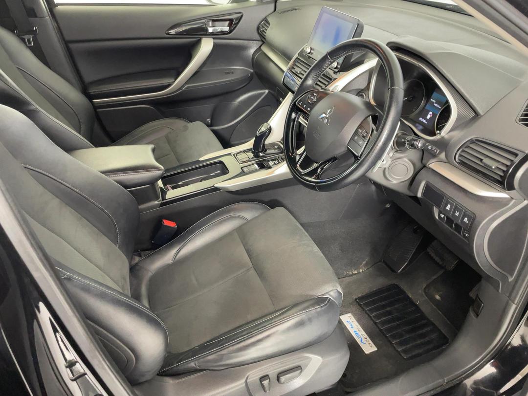 Photo '16' of Mitsubishi Eclipse Cross