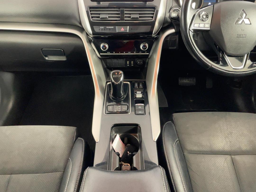 Photo '18' of Mitsubishi Eclipse Cross