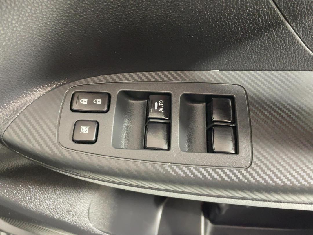 Photo '24' of Mitsubishi Eclipse Cross