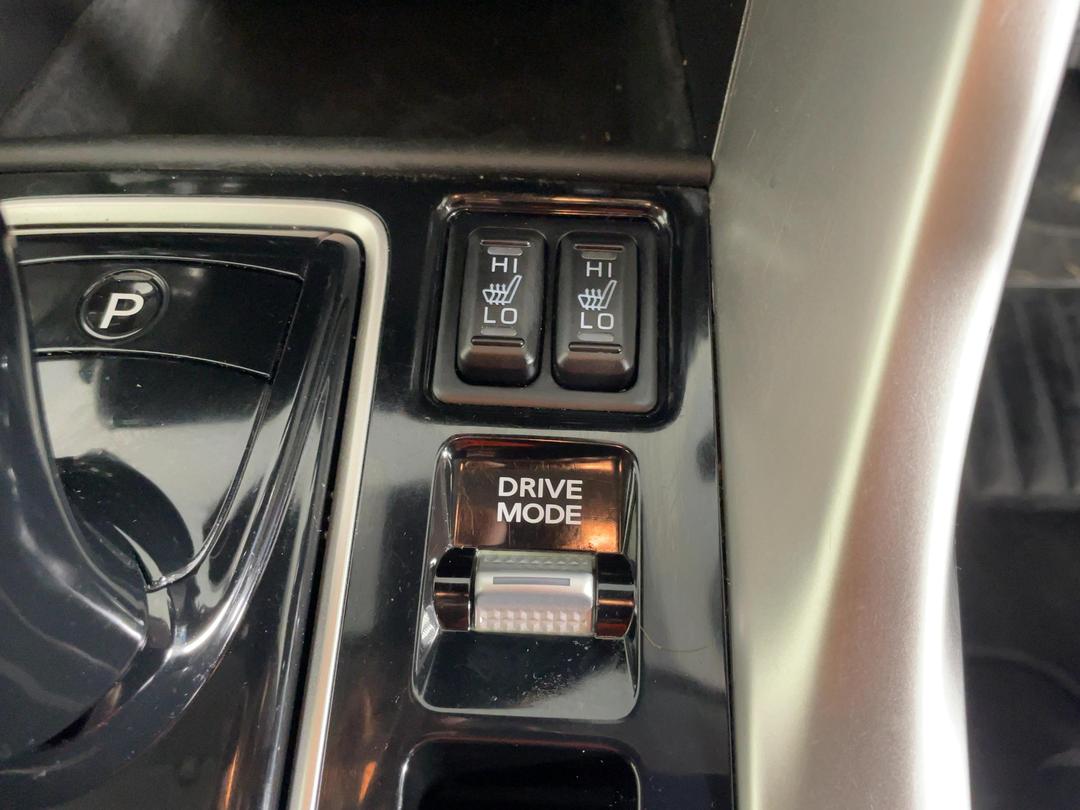 Photo '28' of Mitsubishi Eclipse Cross