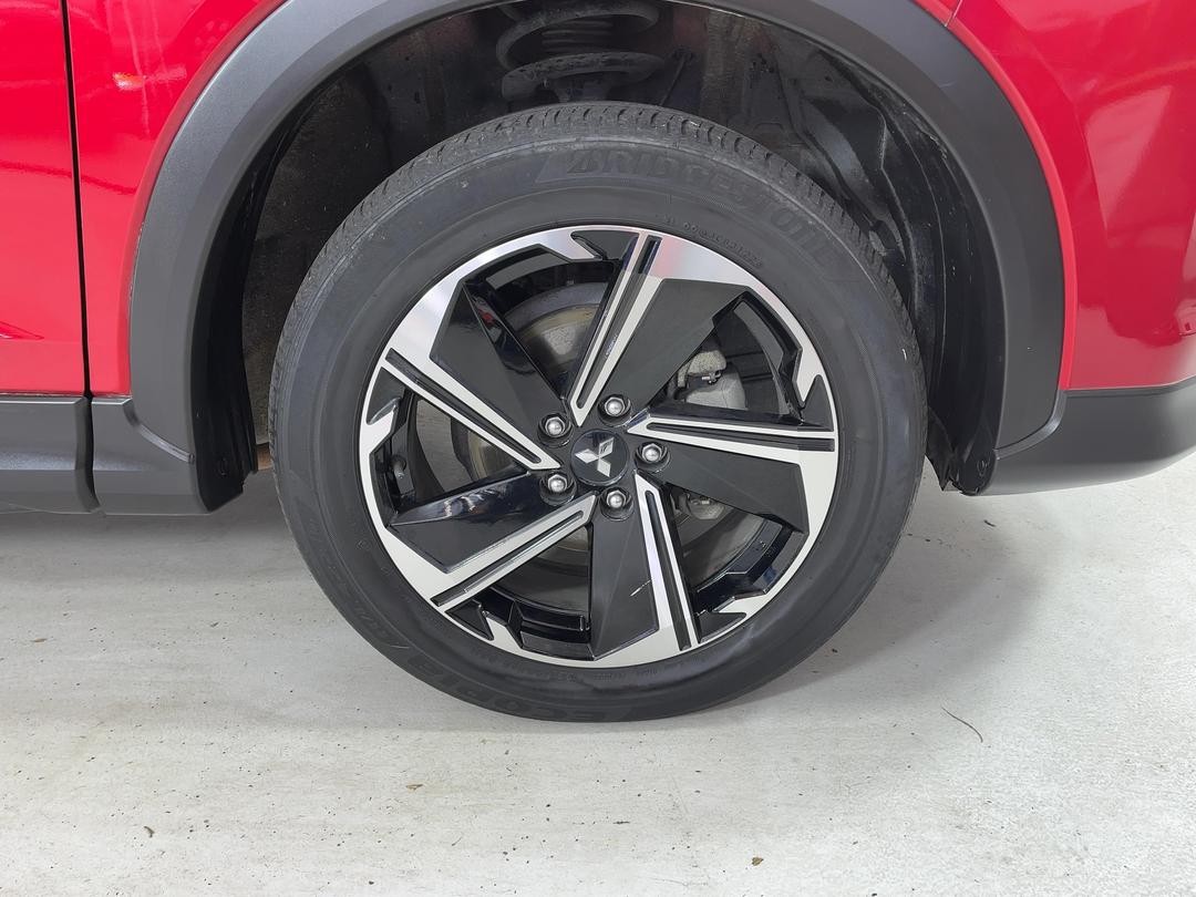 Photo '9' of Mitsubishi Eclipse Cross