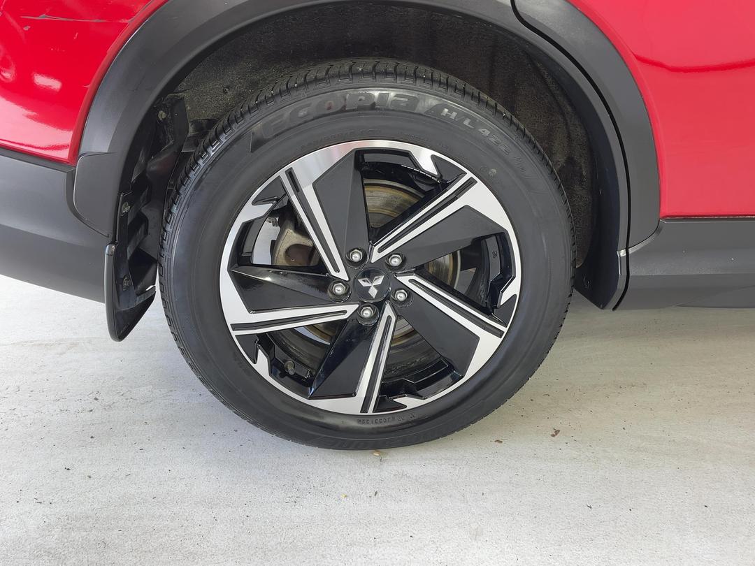 Photo '12' of Mitsubishi Eclipse Cross