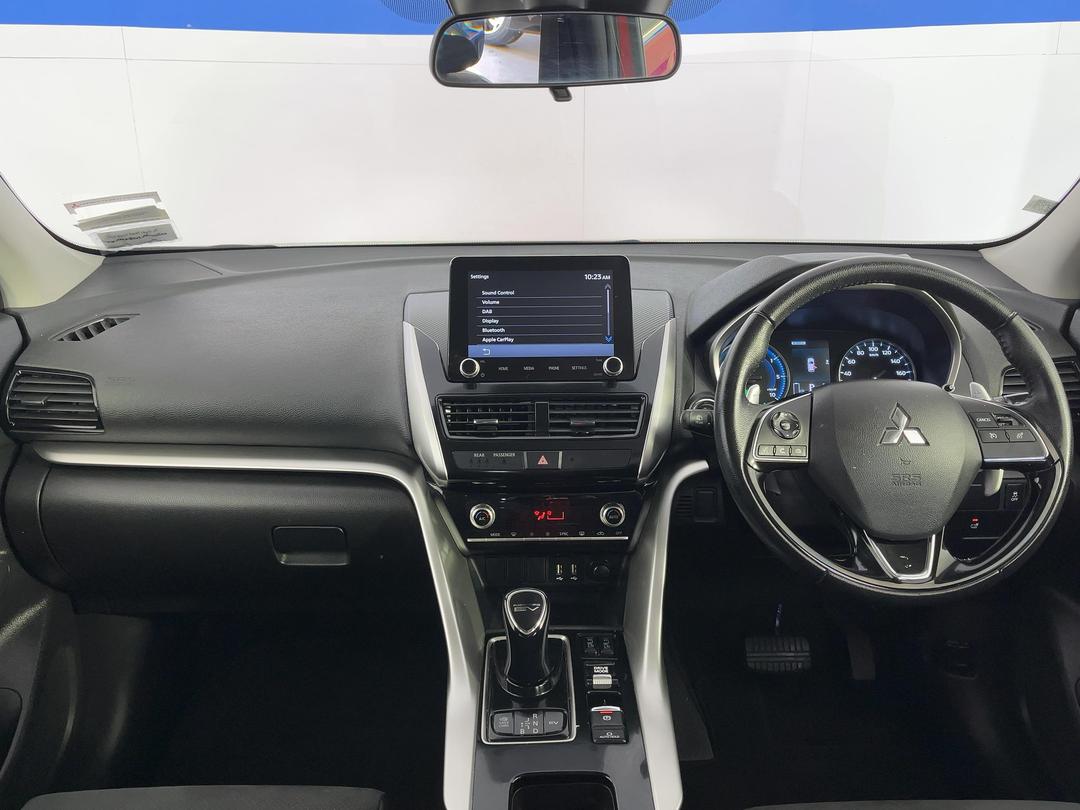 Photo '17' of Mitsubishi Eclipse Cross