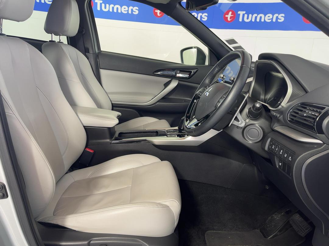 Photo '16' of Mitsubishi Eclipse Cross