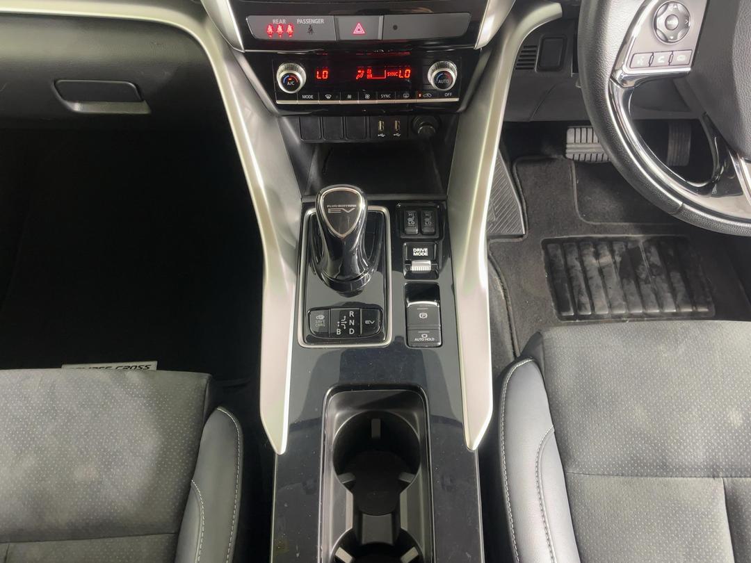 Photo '23' of Mitsubishi Eclipse Cross