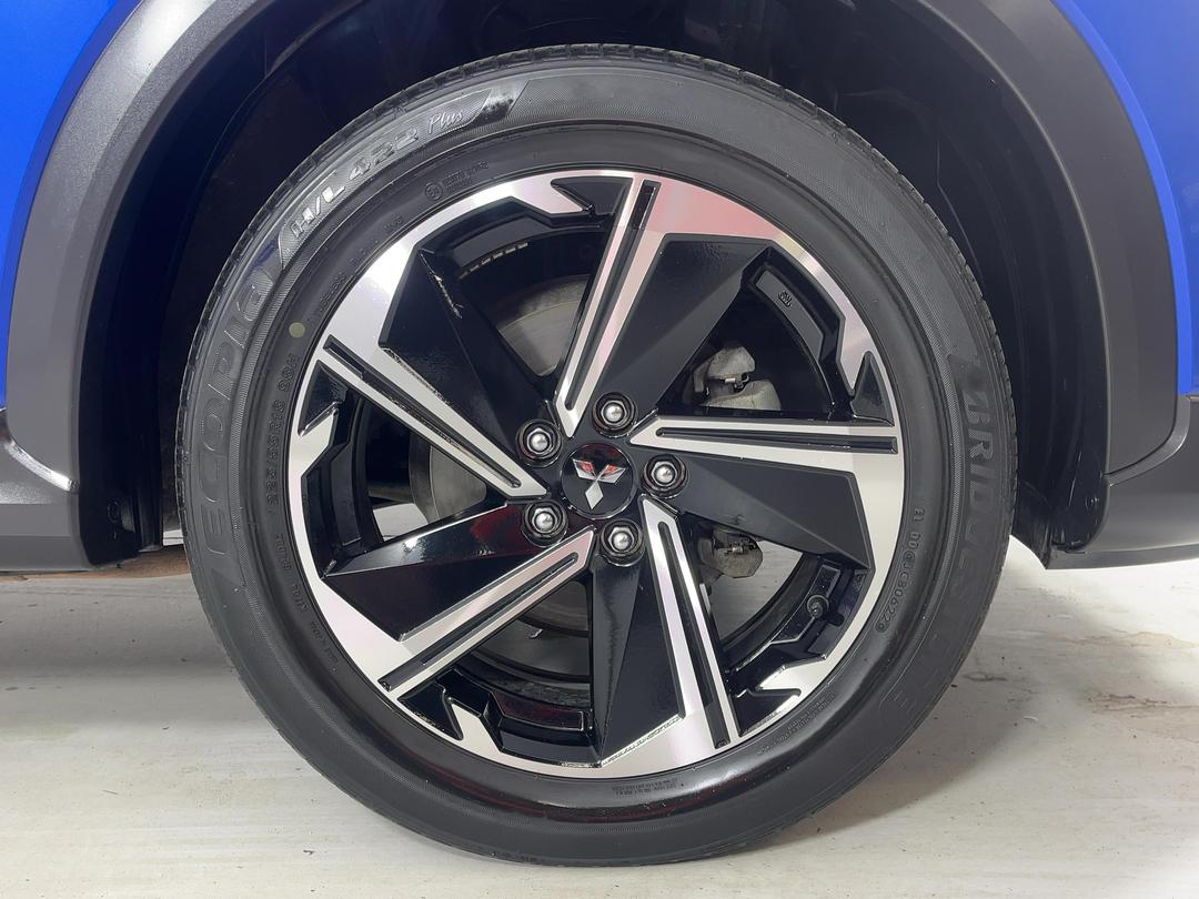 Photo '9' of Mitsubishi Eclipse Cross
