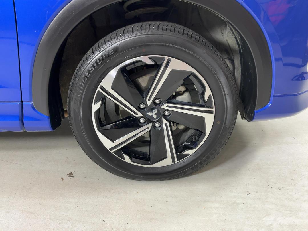 Photo '9' of Mitsubishi Eclipse Cross