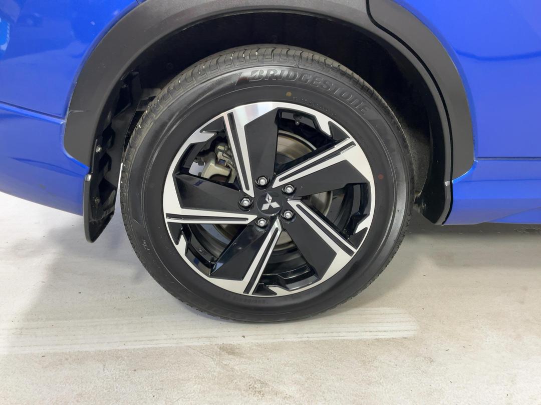 Photo '12' of Mitsubishi Eclipse Cross