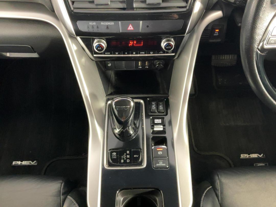Photo '18' of Mitsubishi Eclipse Cross