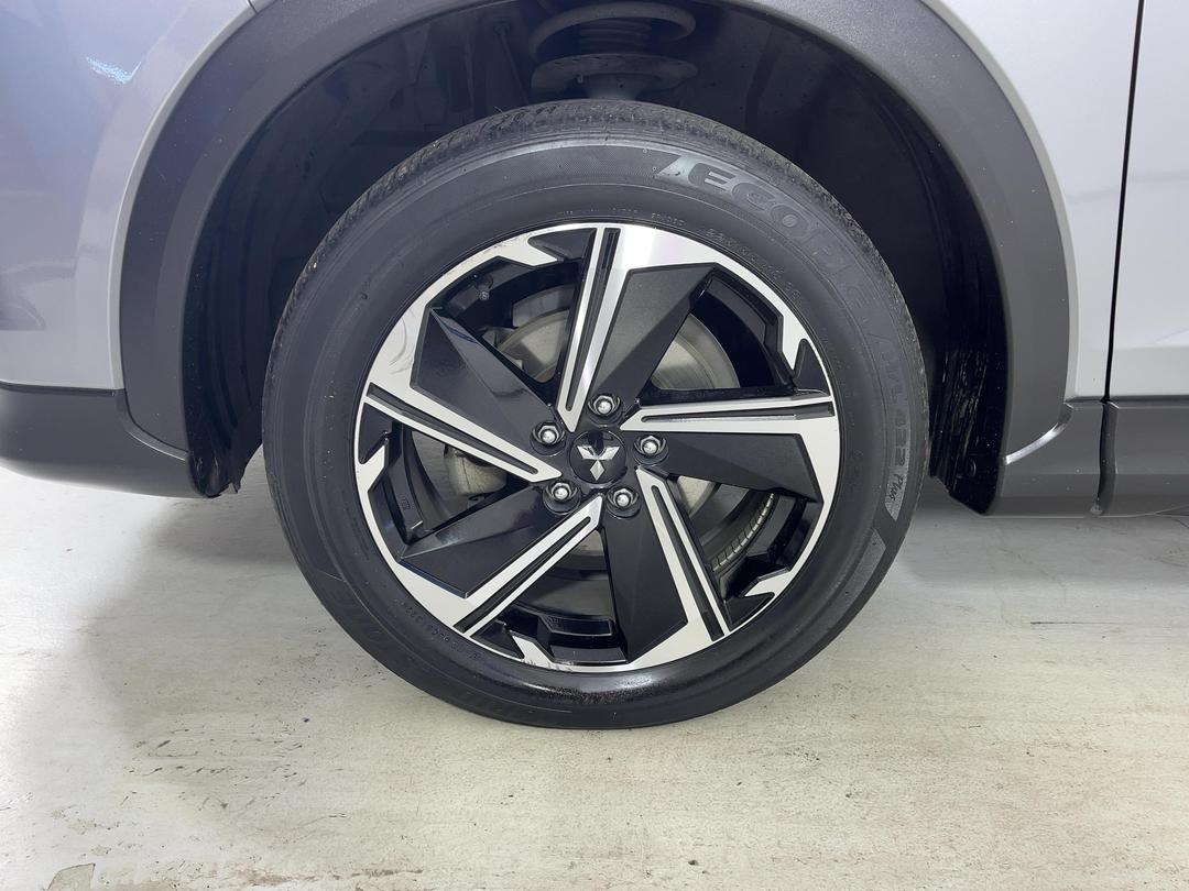 Photo '10' of Mitsubishi Eclipse Cross