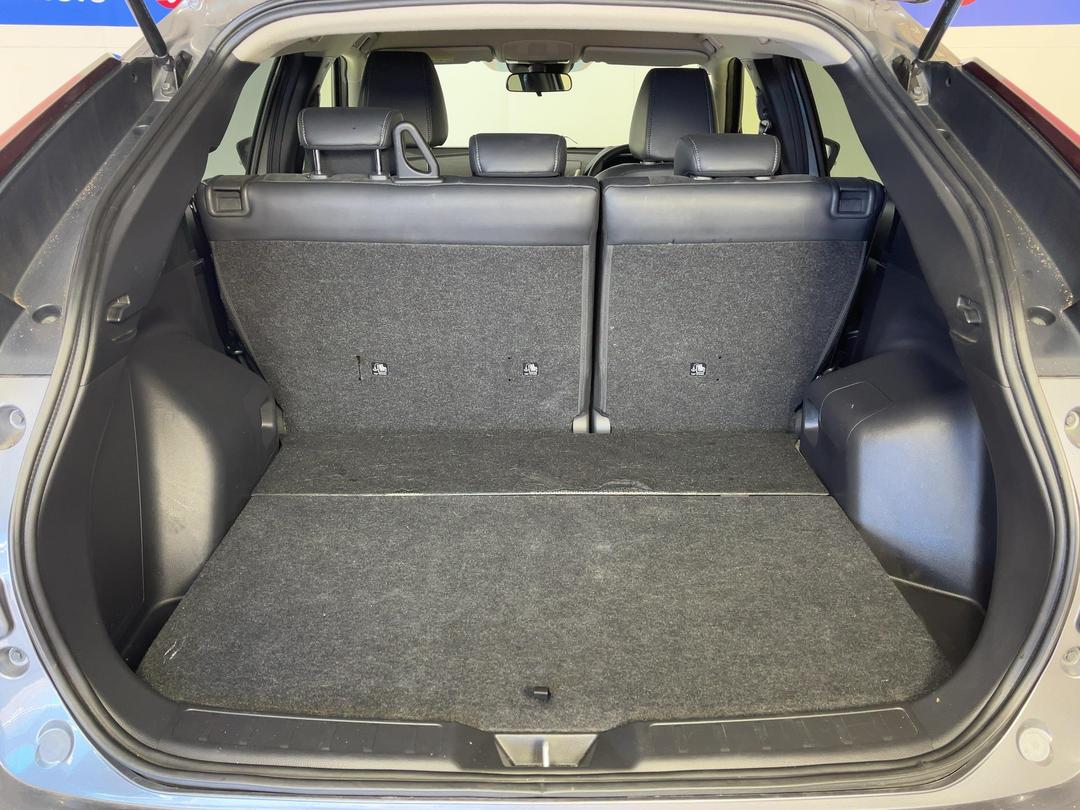 Photo '14' of Mitsubishi Eclipse Cross