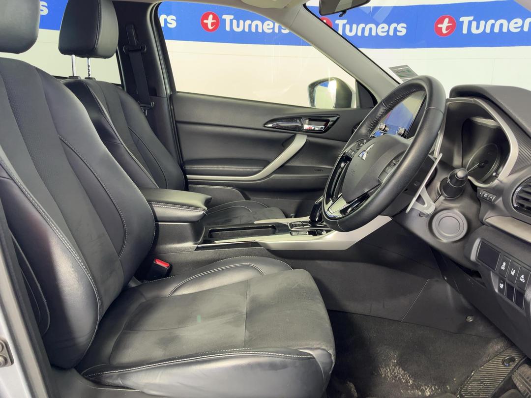 Photo '16' of Mitsubishi Eclipse Cross