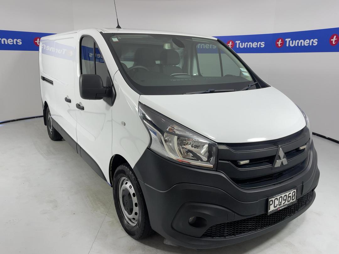 Photo '1' of Mitsubishi Express