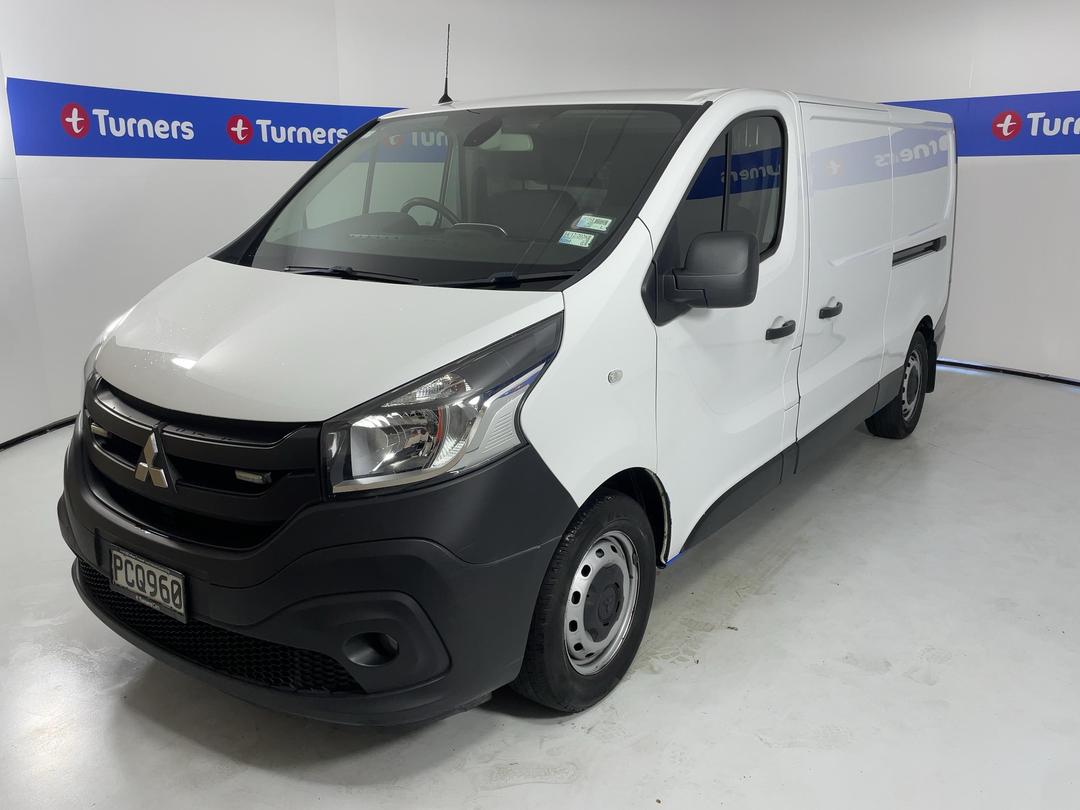 Photo '4' of Mitsubishi Express