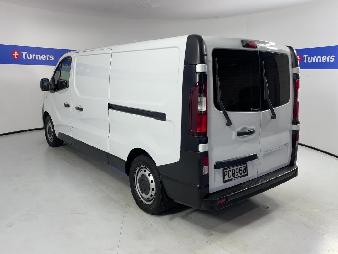 Photo '5' of Mitsubishi Express