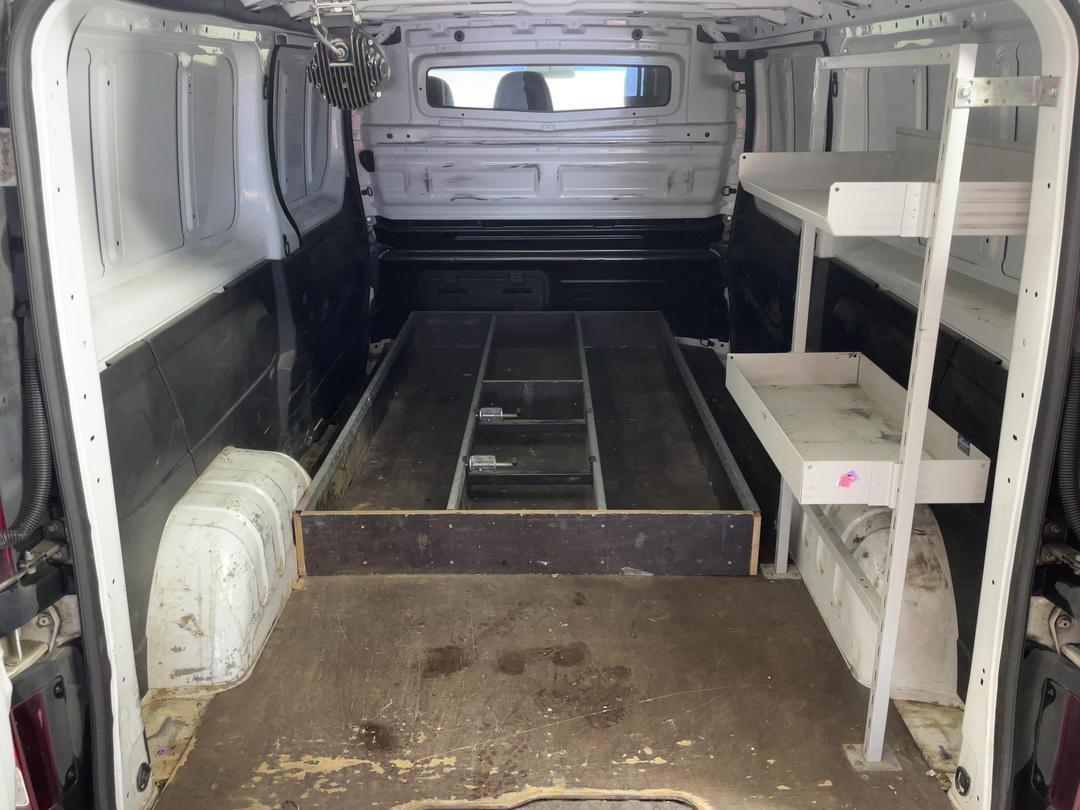 Photo '14' of Mitsubishi Express