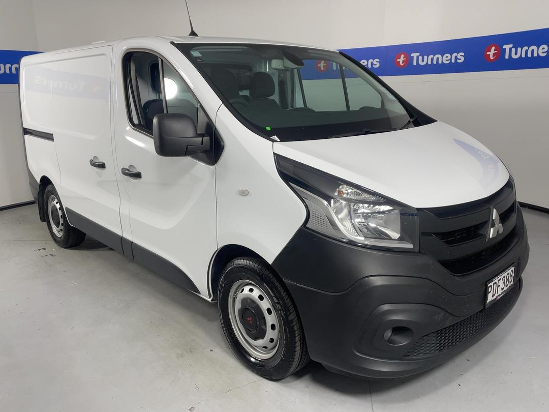 Photo '1' of Mitsubishi Express
