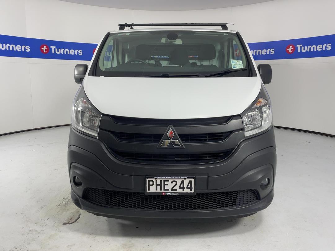 Photo '2' of Mitsubishi Express