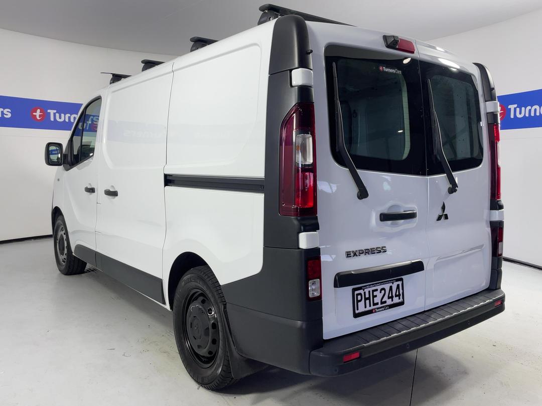 Photo '5' of Mitsubishi Express