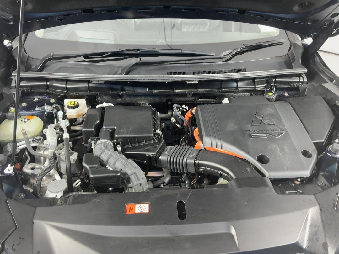 Photo '13' of Mitsubishi Outlander
