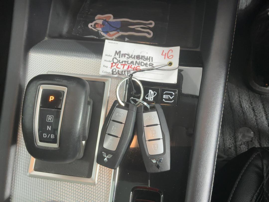 Photo '22' of Mitsubishi Outlander