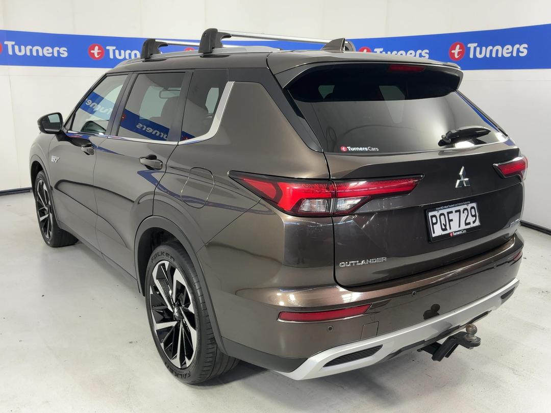 Photo '5' of Mitsubishi Outlander
