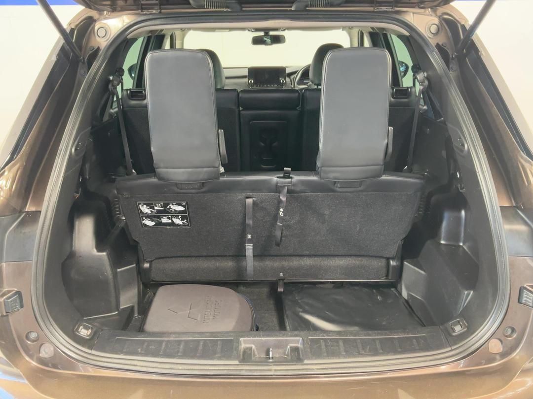 Photo '14' of Mitsubishi Outlander