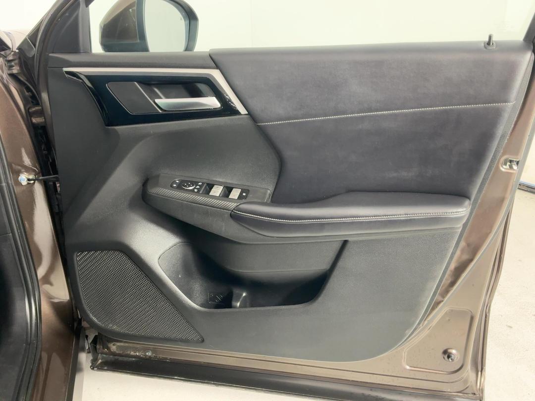 Photo '15' of Mitsubishi Outlander