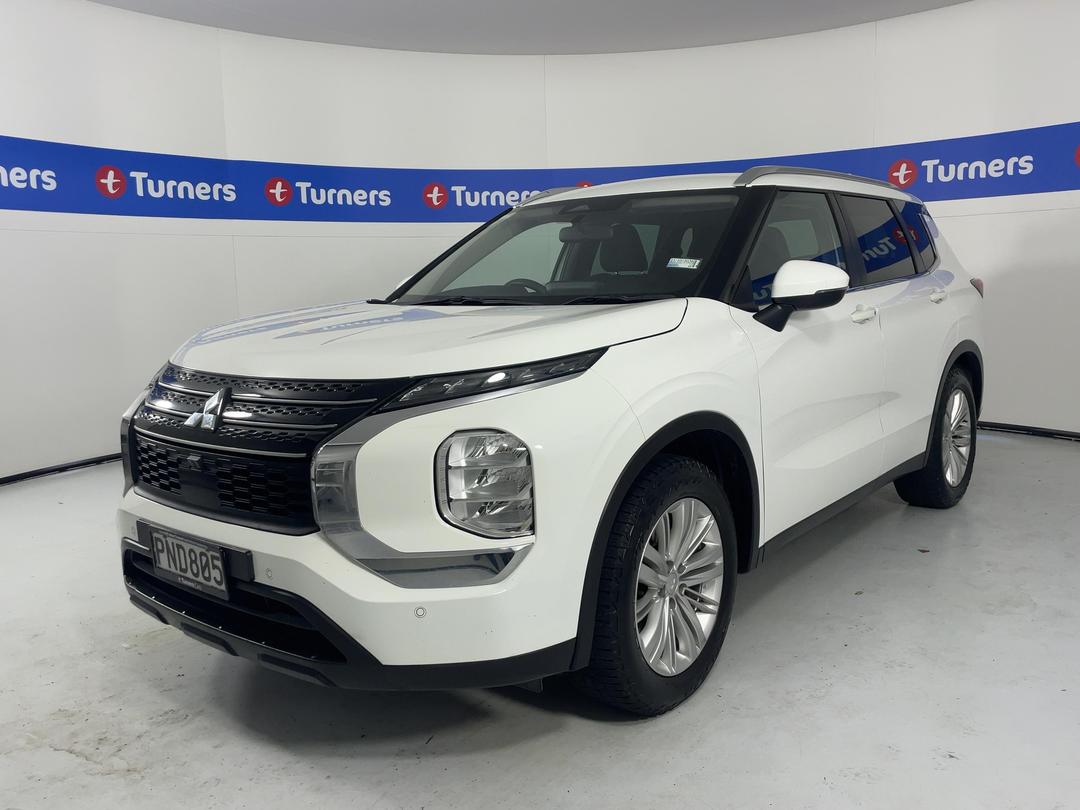 Photo '4' of Mitsubishi Outlander