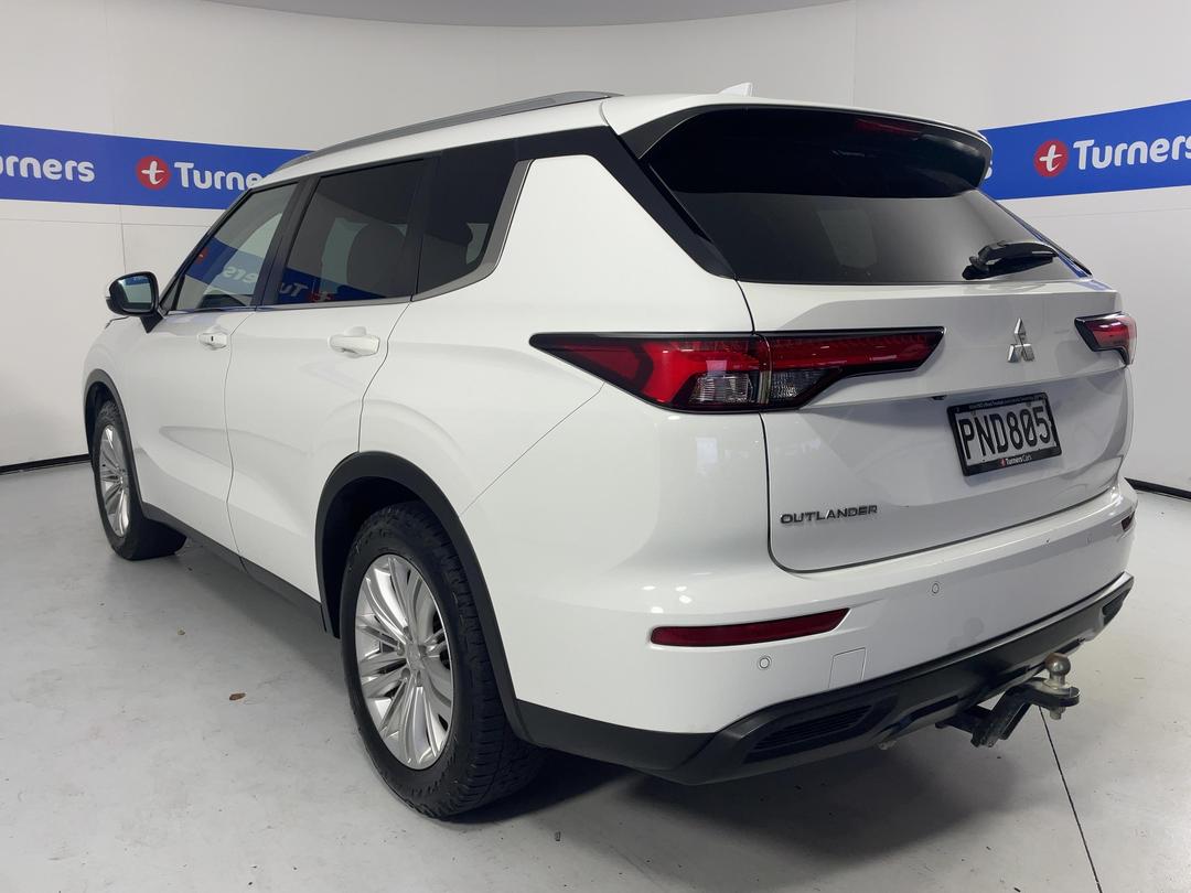 Photo '5' of Mitsubishi Outlander