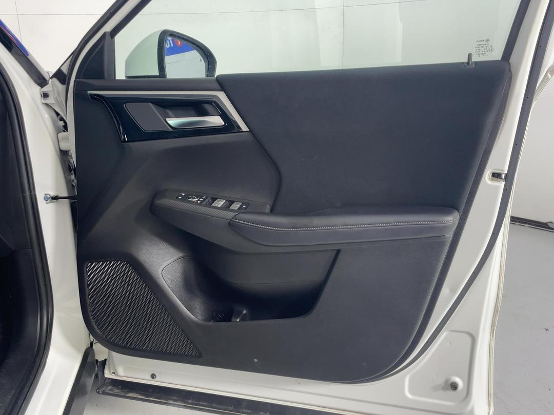 Photo '15' of Mitsubishi Outlander