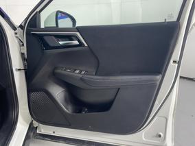 Photo '15' of Mitsubishi Outlander