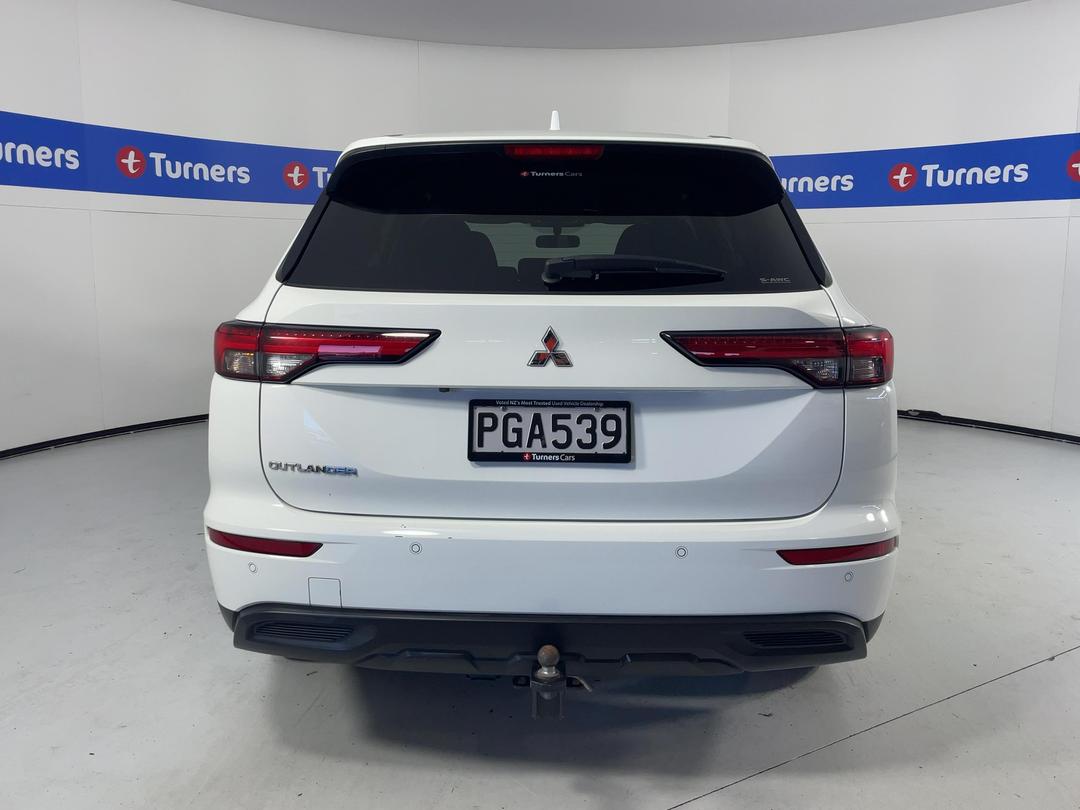 Photo '6' of Mitsubishi Outlander