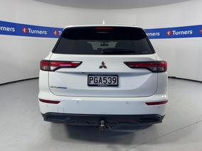 Photo '6' of Mitsubishi Outlander