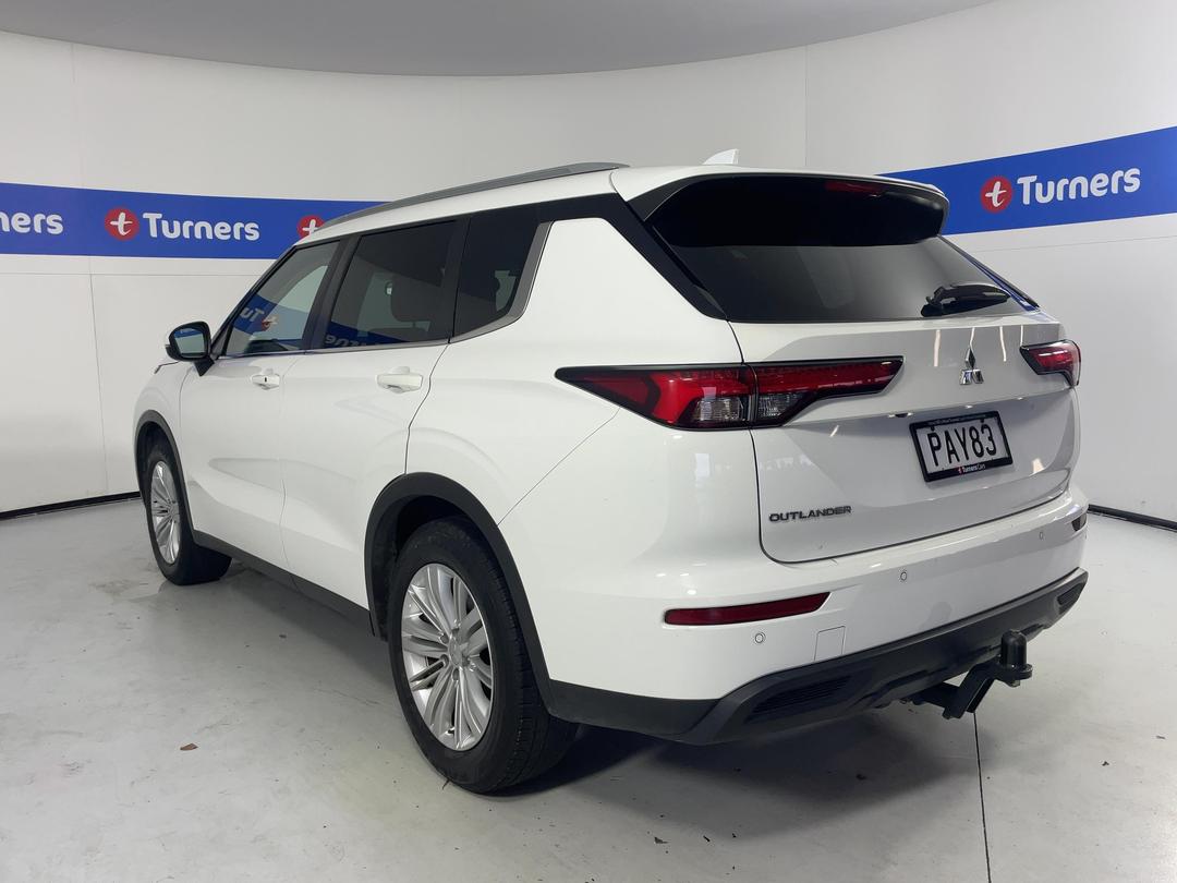 Photo '5' of Mitsubishi Outlander