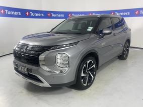 Photo '4' of Mitsubishi Outlander