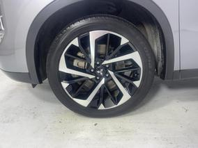 Photo '10' of Mitsubishi Outlander