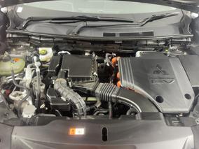 Photo '13' of Mitsubishi Outlander